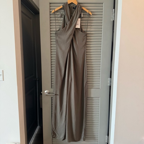 Theory | Halter Jumpsuit in Willow Army Green Brand New with Tags ~ US 12 - Picture 13 of 14